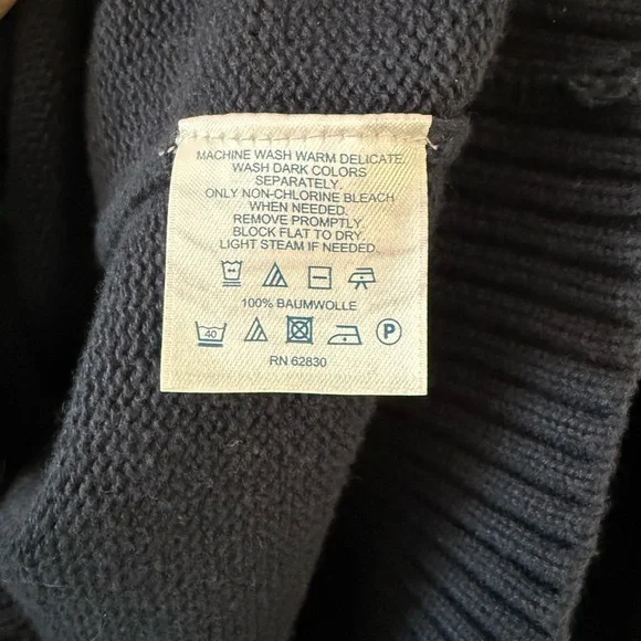 Preppy Navy 100% Cotton V-Neck Size Large - Picture 3 of 9